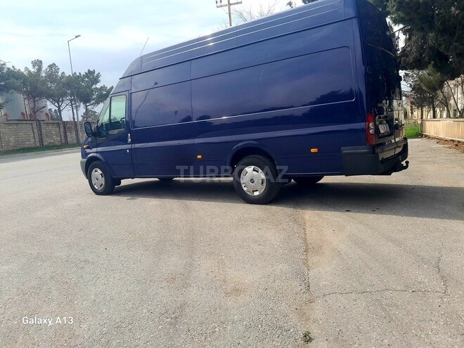 Ford Transit-6