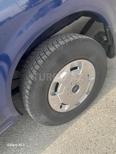 Ford Transit-10
