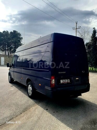 Ford Transit-8