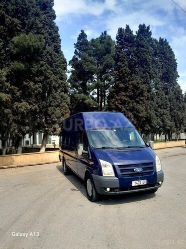 Ford Transit-2