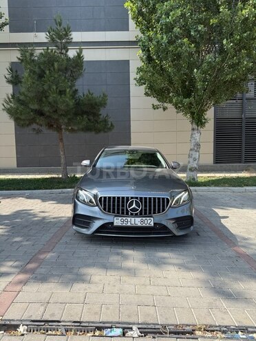 Mercedes E 200 d-1