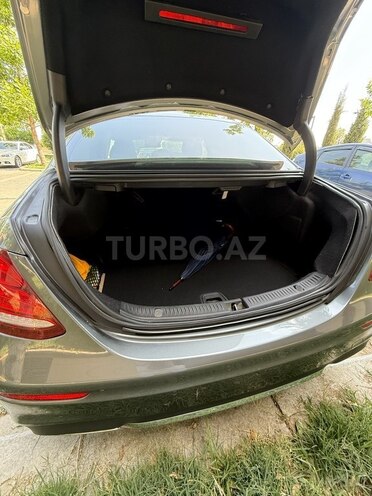 Mercedes E 200 d-10