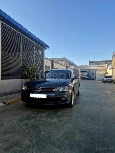 Volkswagen Jetta-12