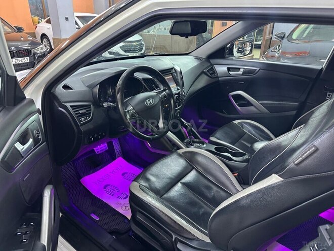 Hyundai Veloster-10