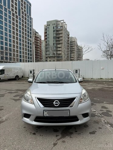 Nissan Latio-8