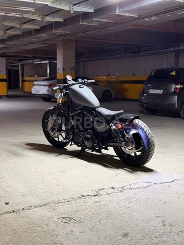 Harley-Davidson XL883N Sportster Iron 883-6