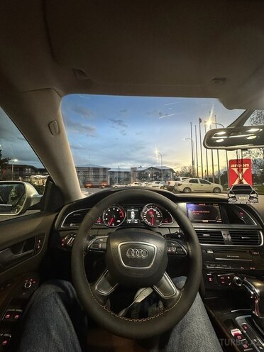 Audi A5-12
