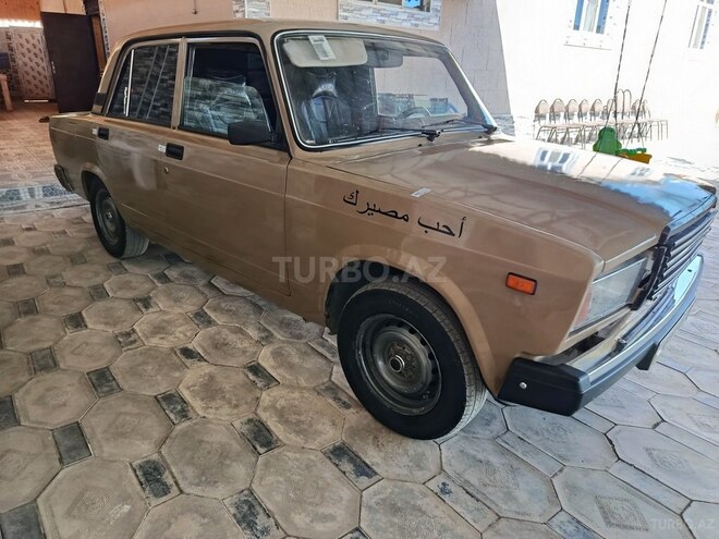 LADA (VAZ) 2107-2