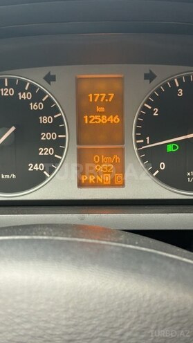 Mercedes B 180-7
