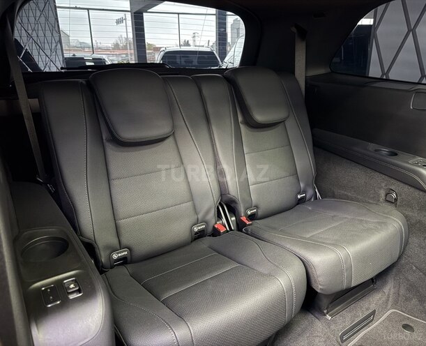 Mercedes GLS 450 4MATIC-12