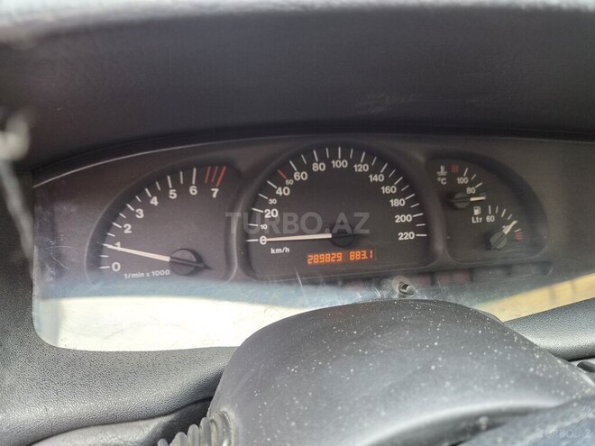 Opel Vectra-5