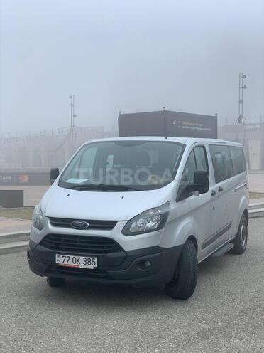 Ford Tourneo Custom-1