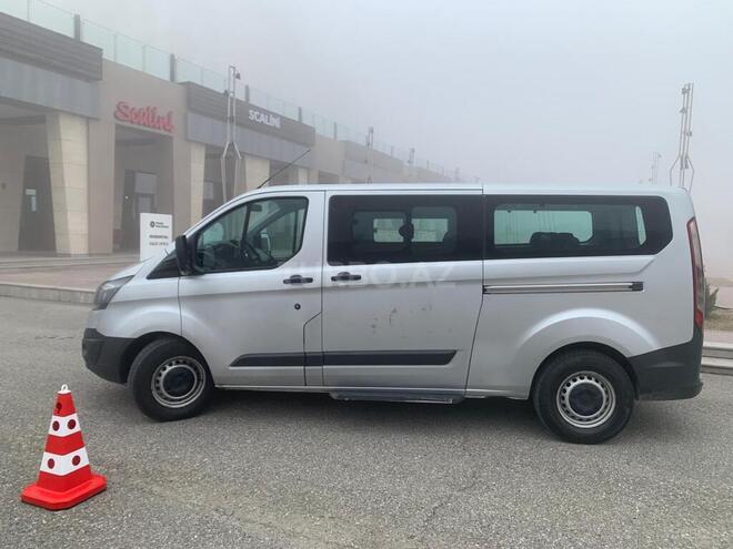 Ford Tourneo Custom-3