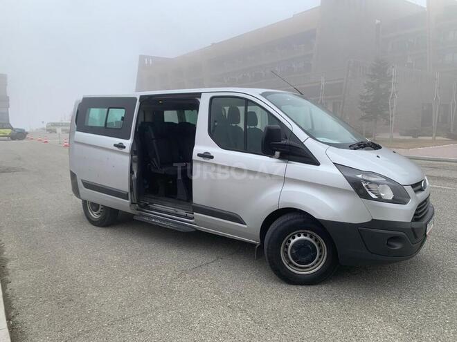 Ford Tourneo Custom-6