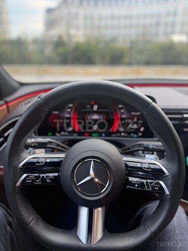 Mercedes E 350 e -8