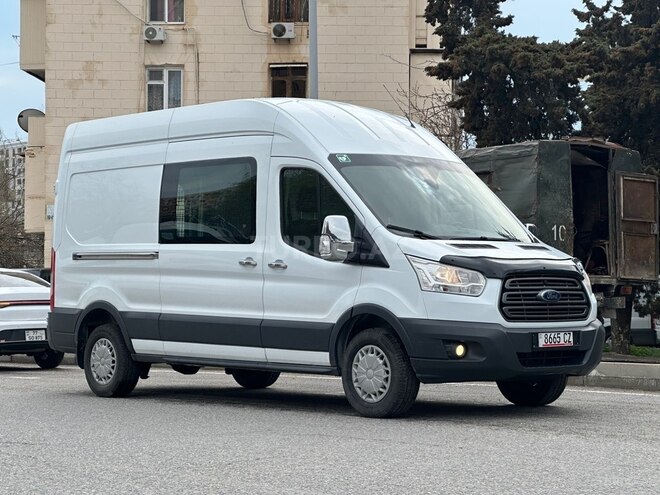 Ford Transit-1