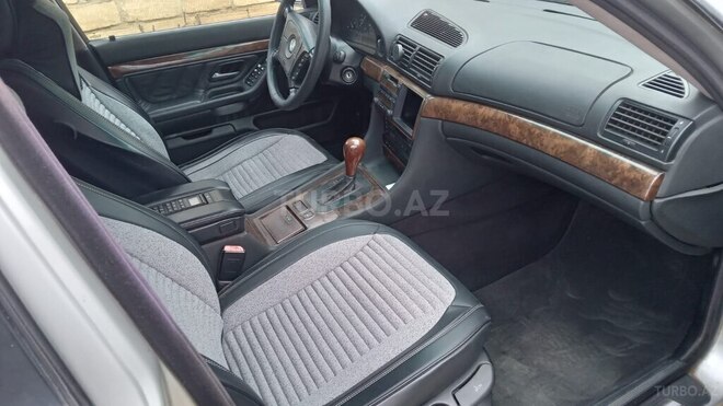 BMW 728-6