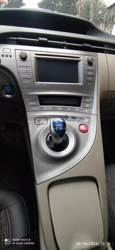Toyota Prius-8