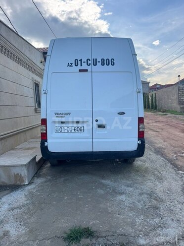 Ford Transit-4