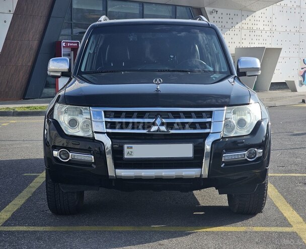 Mitsubishi Pajero-1