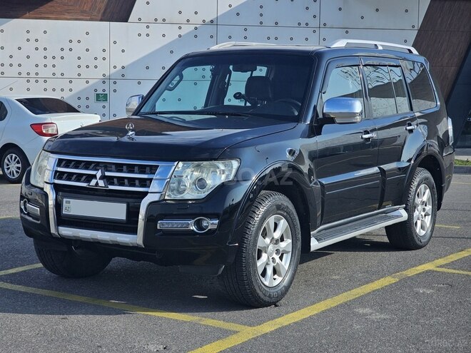 Mitsubishi Pajero-2