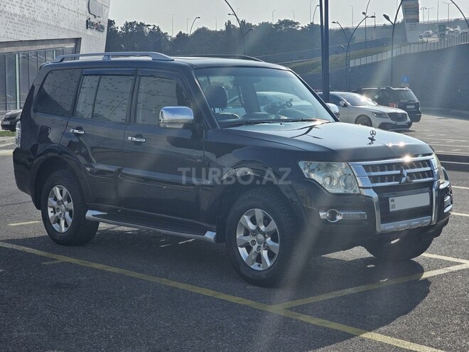 Mitsubishi Pajero-8