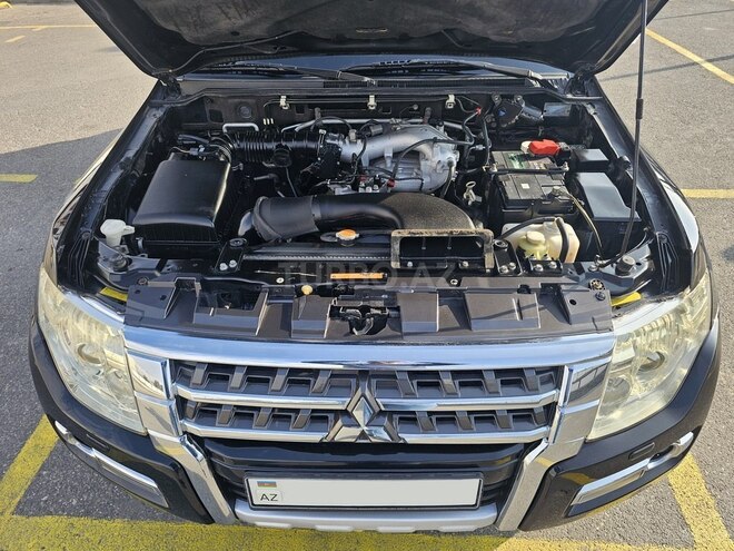 Mitsubishi Pajero-10