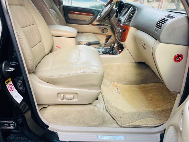 Lexus LX 470-14