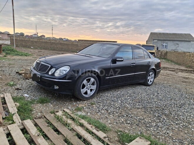Mercedes E 240-5