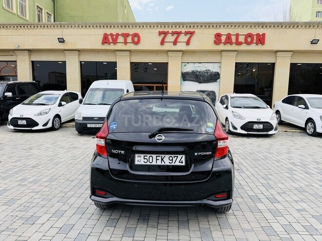 Nissan Note-7