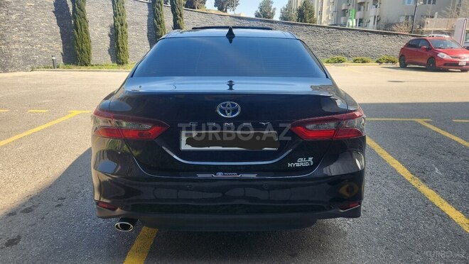 Toyota Camry-3