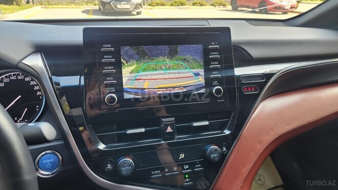 Toyota Camry-15