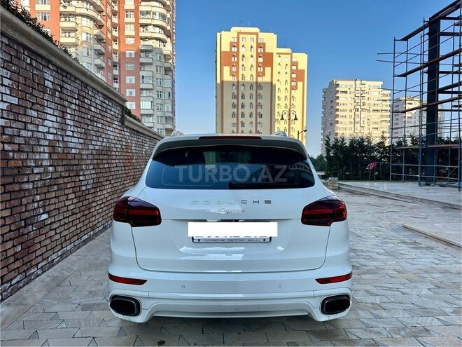 Porsche Cayenne-2
