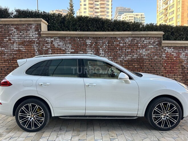Porsche Cayenne-3