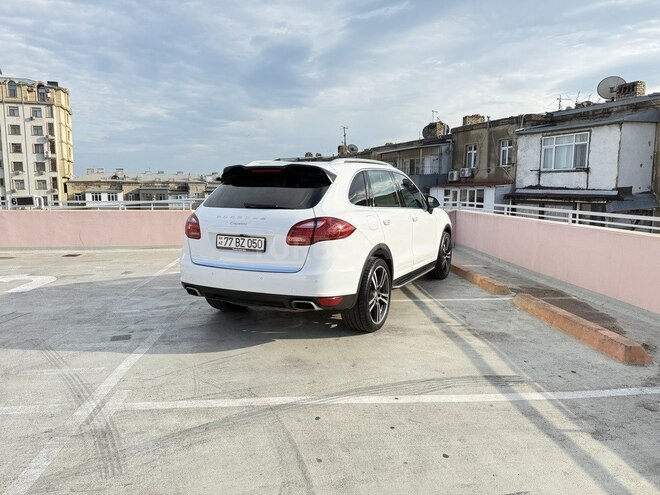 Porsche Cayenne-7