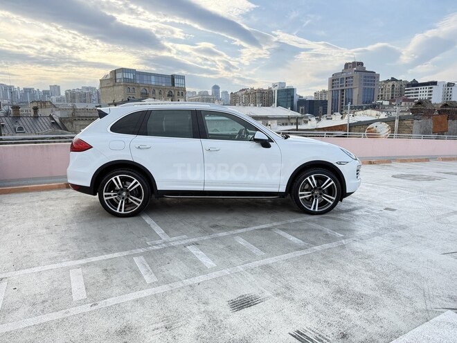 Porsche Cayenne-9