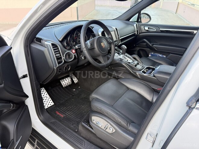 Porsche Cayenne-10
