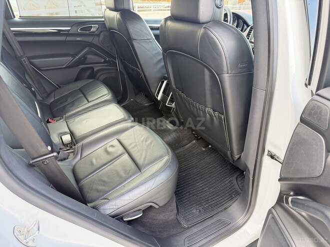 Porsche Cayenne-15