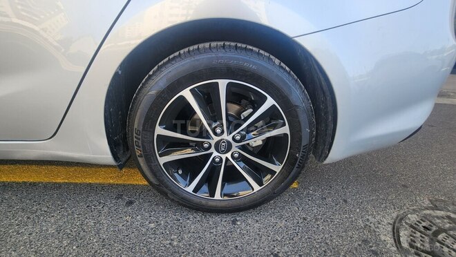 Kia Forte-14