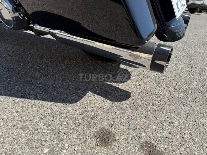 Harley-Davidson FLTRX Road Glide-5