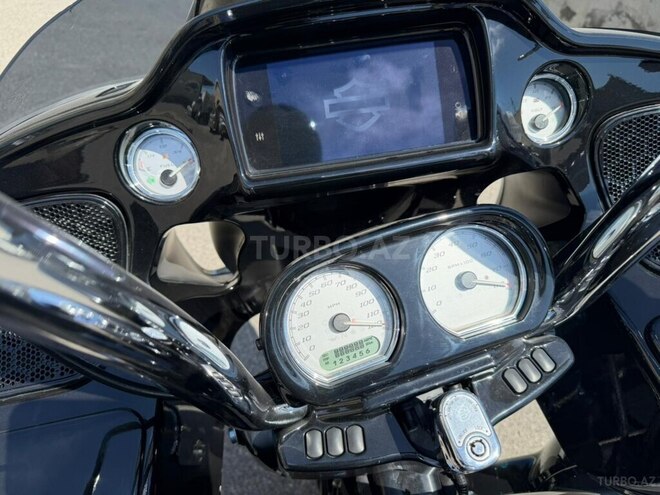 Harley-Davidson FLTRX Road Glide-8