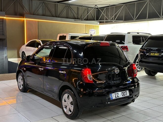 Nissan March-8