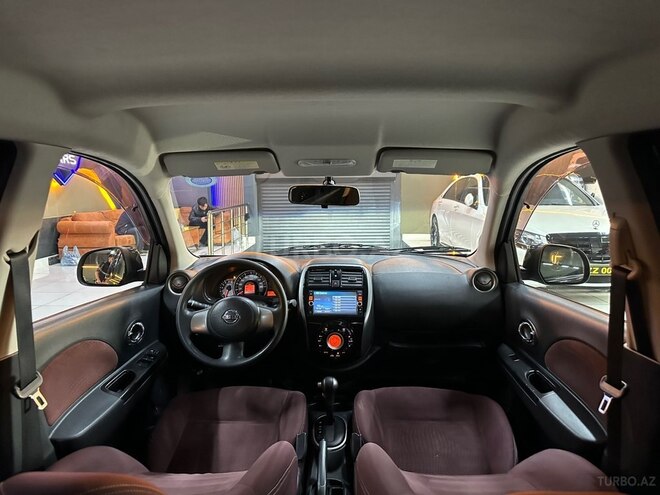 Nissan March-17