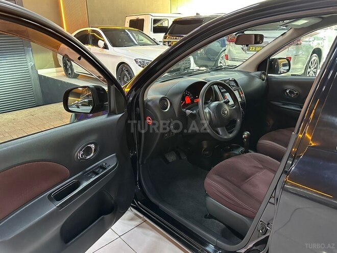 Nissan March-13