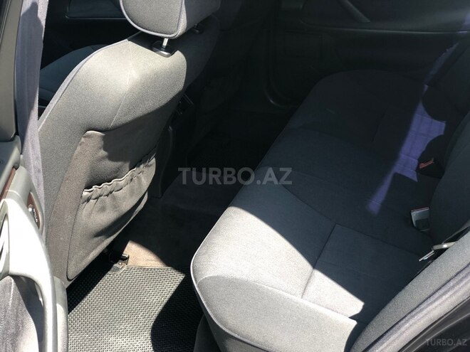 Mercedes E 220-9