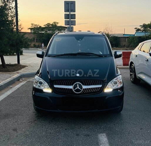 Mercedes Viano-1