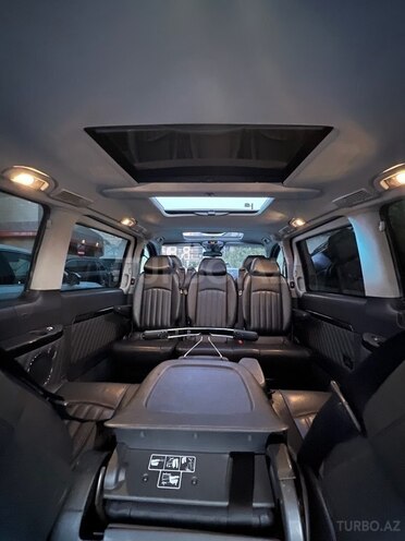 Mercedes Viano-5