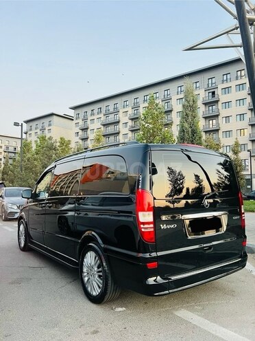 Mercedes Viano-4