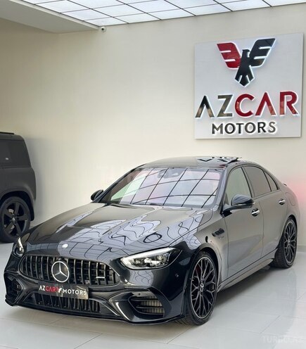 Mercedes C 63 AMG S E Performance-9