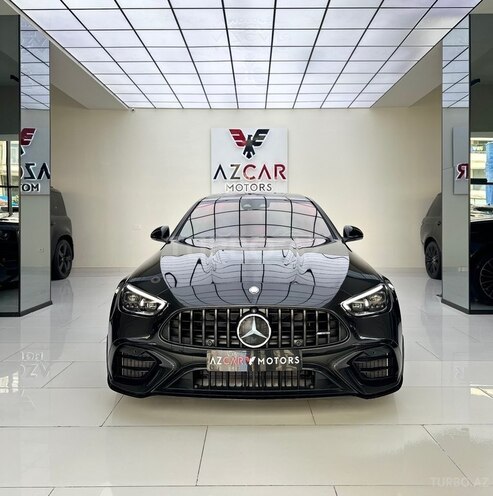 Mercedes C 63 AMG S E Performance-1